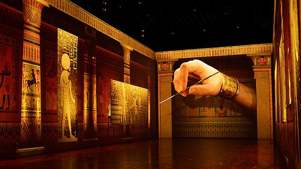 Raum der immersiven Ausstellung Tutanchamun