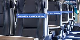 Reservierte Sitzplätze im Unterdeck der Westbahn.