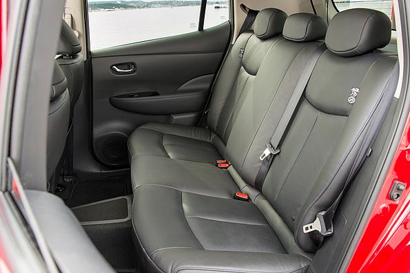 Nissan Leaf Rückbank mit drei Sitzplätzen