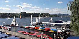 Segelboote am Steg alte Donau
