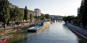 Das Badeschiff am Donaukanal Wien