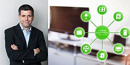 Paul Szisz mit Smart Home Control Panel Grafik