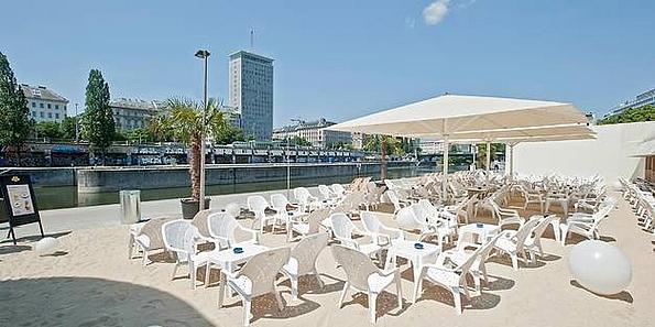Der Tel-Aviv-Beach bietet orientalischen Sommer mitten in Wien.