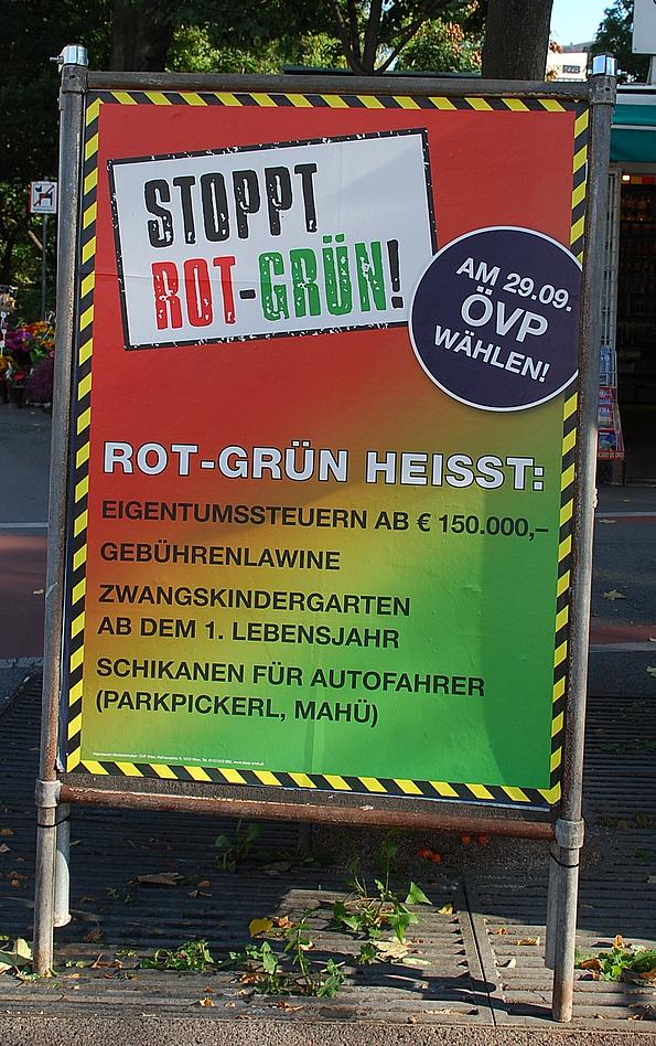 Wahlplakat der ÖVP zur Nationalratswahl 2013 mit Slogan Stoppt Rot-Grün! Rot-Grün heisst: ....