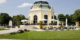 Café Kaiserpavillon - Essen im Frühstückspavillon des Kaisers inmitten des Tiergartens Schönbrunn