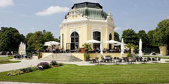 Café Kaiserpavillon - Essen im Frühstückspavillon des Kaisers inmitten des Tiergartens Schönbrunn