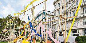 die bunte installation beim Lueger Denkmal in Wien 2022