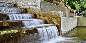 Wasserfall im Kurpark Oberlaa