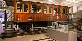 Das Eisenbahnmuseum Schwechat brachte diesen Waggon extra für diese Ausstellung ins TMW