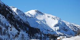 Blick auf Berg im Skigebiete Obertauern