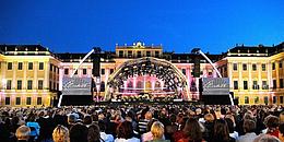 Musical Elisabeth als Open Air Aufführung vor dem Schloss Schönbrunn mit Publikum
