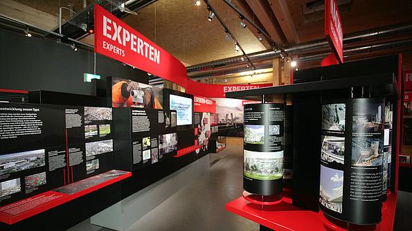 bahnorama Ausstellung mit Fotos, Plänen und Informationen