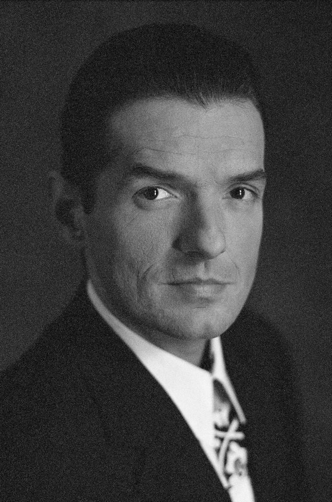Eine Aufnahme von Falco alias Hans Hölzel in schwarz-weiß