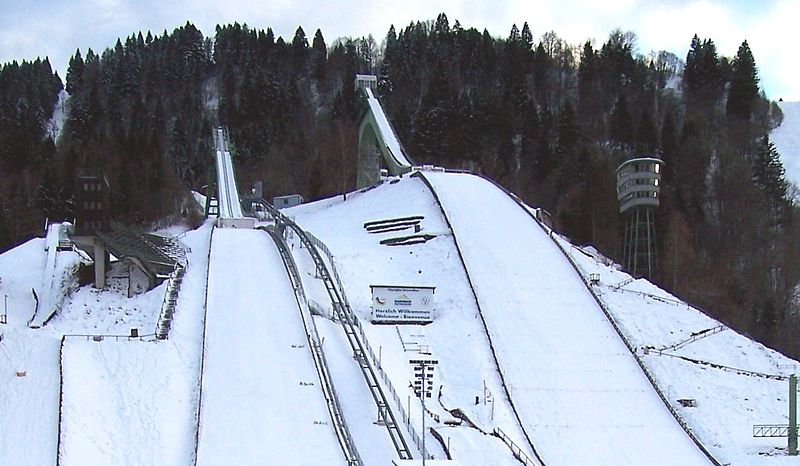 Am 31.12. und 1.1. wird in Garmisch Partenkirchen das traditionelle Neujahrsspringen ausgetragen