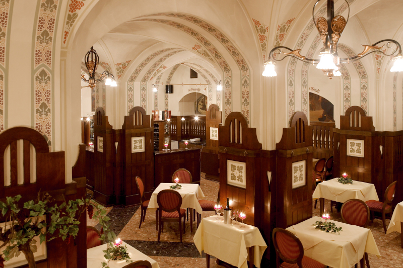 Augustiner Stüberl - eine der schönen Stuben im Wiener Rathauskeller