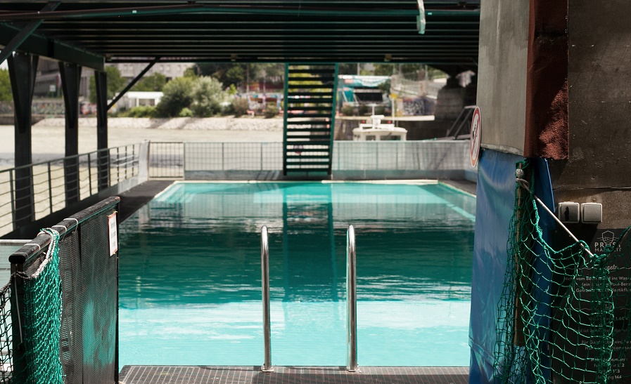 Badeschiff Wien Pool