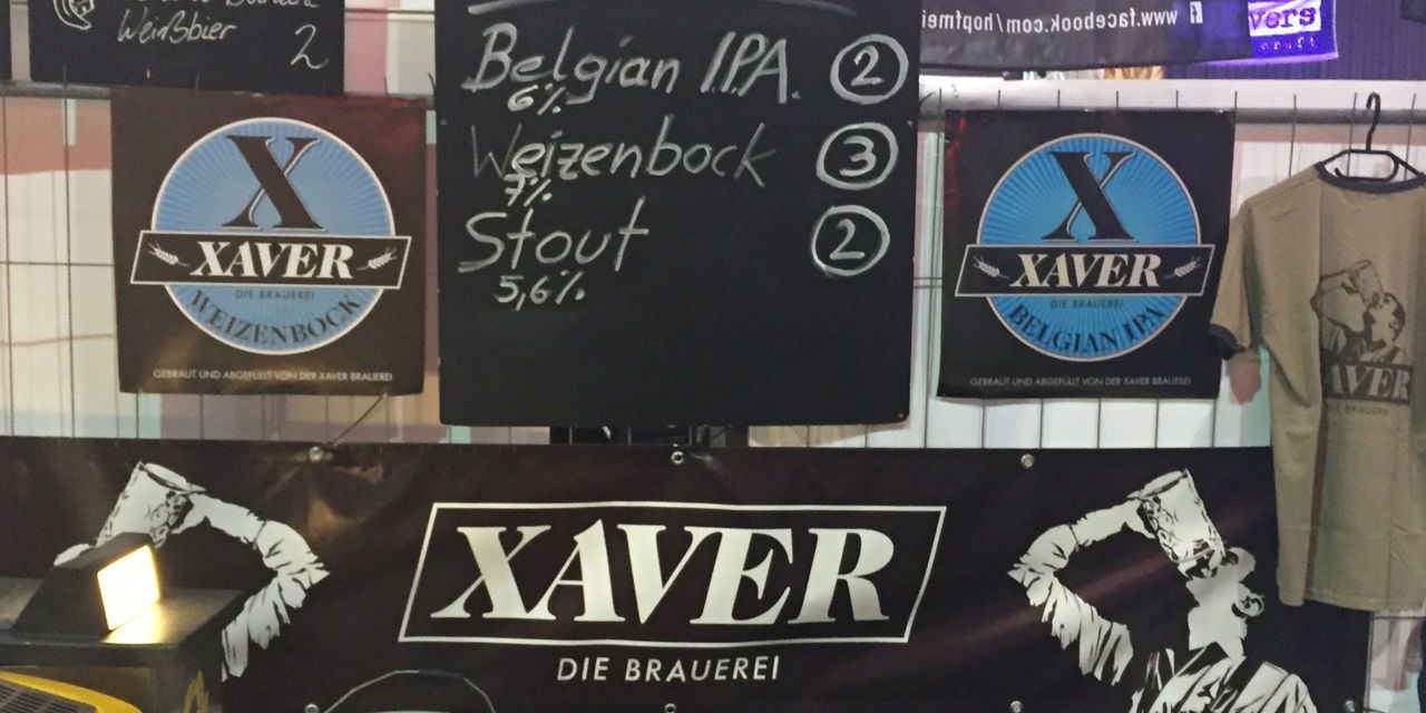 Xaver Brauerei Logo und Verkaufsstand