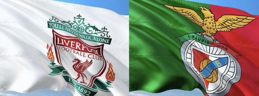 Die Flaggen von FC Liverpool und Benfica Lissabon