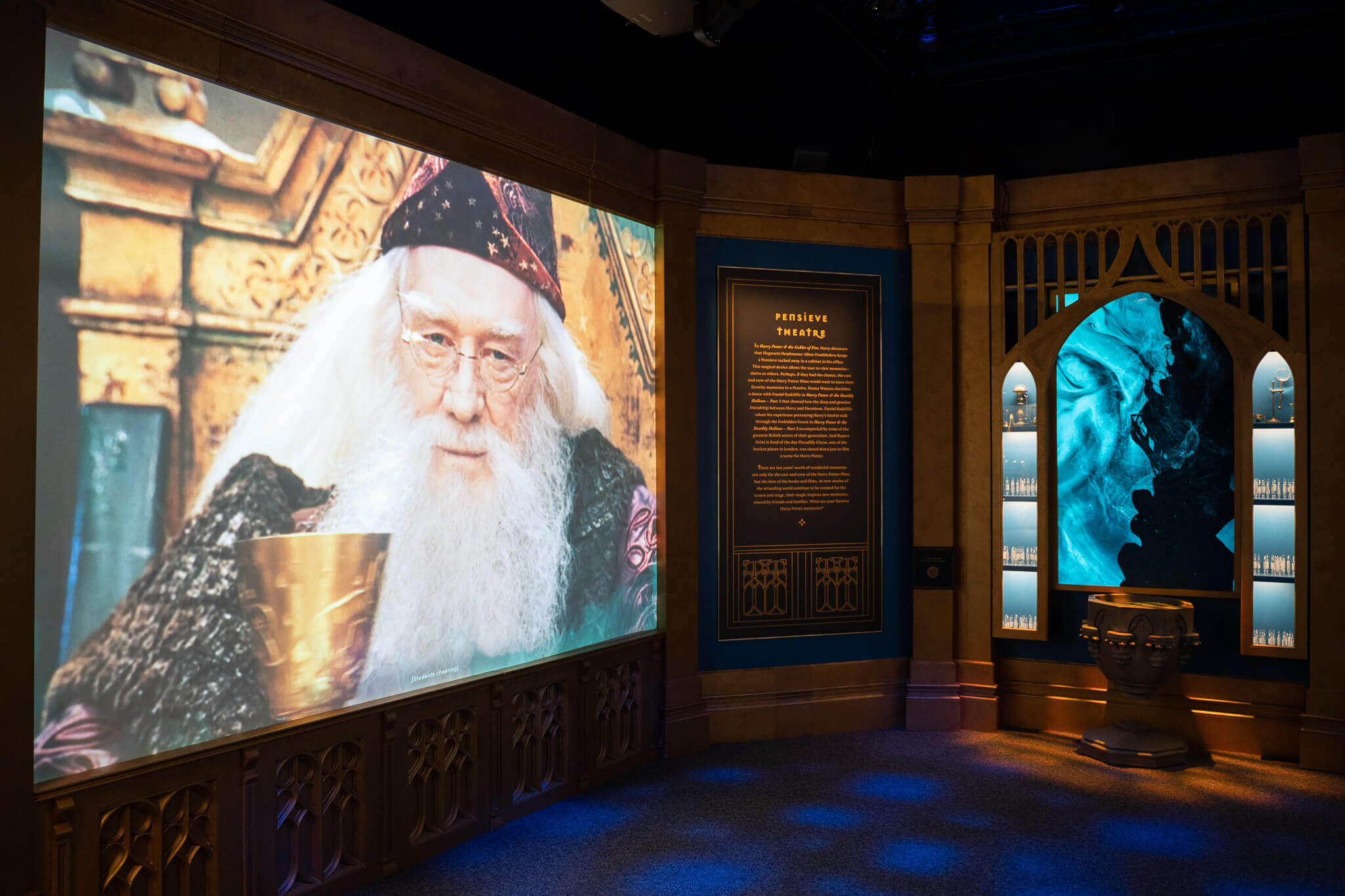 Harry Potter Ausstellung, Aufnahme von den Dumbledore Räumlichkeiten