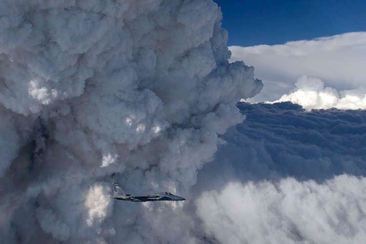 Kondensation und Wolkenbildung, Foto: James Haseltine, Oregon Air National Guard