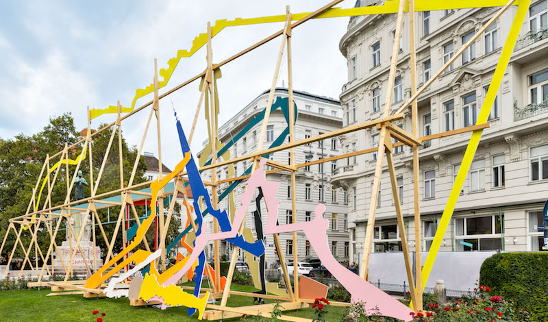die bunte installation beim Lueger Denkmal in Wien 2022
