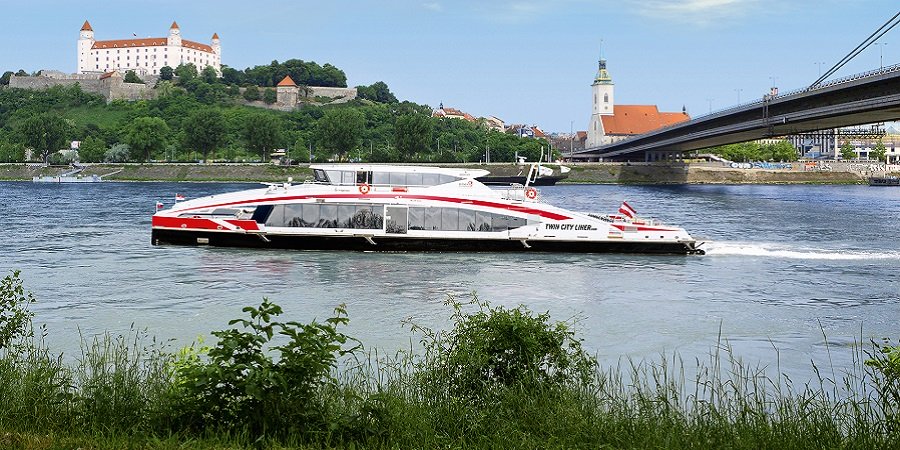 Twin City Liner Schiff auf der Donau